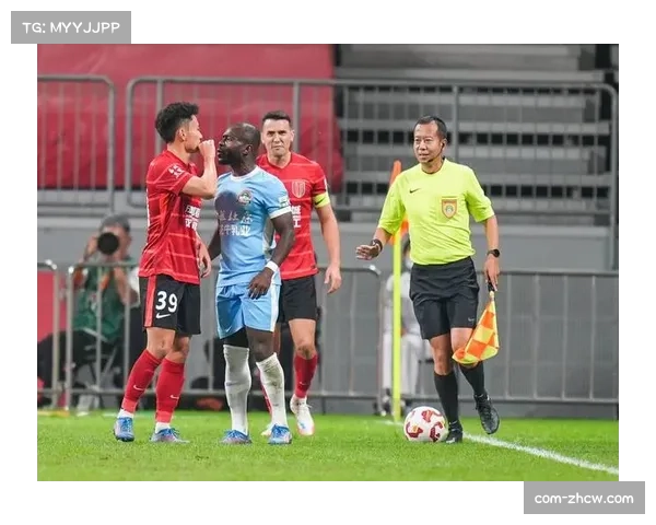 中超赛场：严鼎皓任意球破门，成都蓉城暂时领先河南队